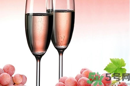 葡萄酒什么時候喝最好？一天什么時間喝葡萄酒最好？