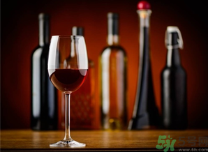 葡萄酒不能和什么一起吃？葡萄酒和什么食物相克？