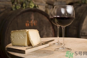 葡萄酒什么時(shí)候過濾？自制葡萄酒多久可以過濾？