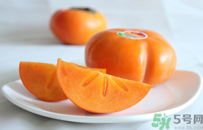 脆柿子可以直接吃嗎？柿子可以直接吃嗎？