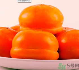 吃柿子后多久可以吃螃蟹？吃柿子后吃螃蟹會(huì)怎樣？
