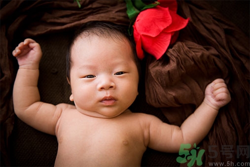 濕疹和痱子一樣嗎？濕疹和痱子有甚么區(qū)別？