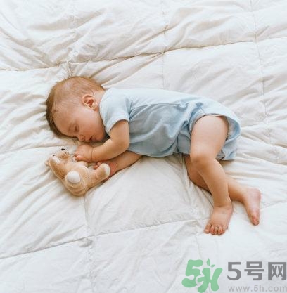 秋季幼兒如何預(yù)防感冒？秋季幼兒感冒怎么辦？