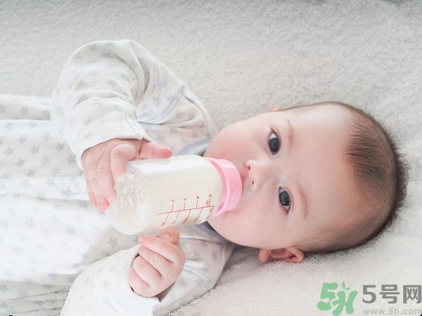 斷奶期間奶漲怎么辦？什么時(shí)候斷奶最合適？
