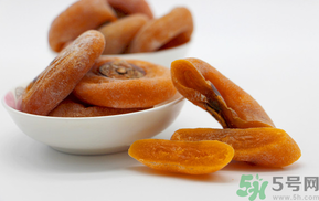 柿餅不能和什么一起吃？柿餅不能和什么同食？
