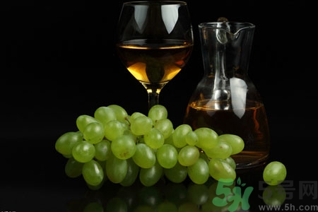 吃火鍋能喝紅酒嗎？吃火鍋適合喝什么紅酒？