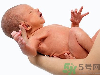 新生兒為什么那么丑？新生兒越丑越好嗎？