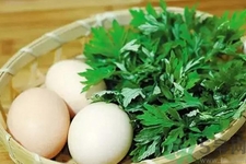 艾葉煮雞蛋有什么作用？痛經(jīng)能吃艾葉煮雞蛋嗎？