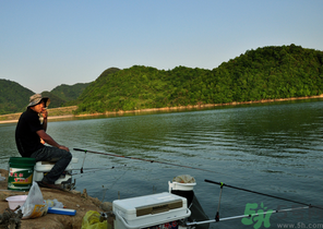 十月份水庫(kù)可以釣魚嗎？十月份水庫(kù)釣魚技巧