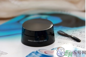 阿瑪尼黑曜石粉底多少錢？阿瑪尼黑曜石粉底霜專柜價格