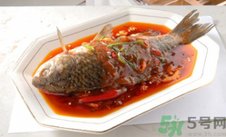 鯽魚死了一夜能吃嗎？鯽魚死了一天能吃嗎？