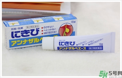 白兔祛痘膏和獅王哪個(gè)好？白兔牌暗瘡膏哪款好？