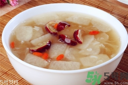 冬天喝什么湯？冬天喝什么湯能暖身體？