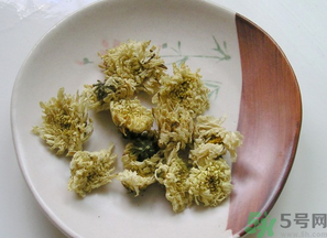 干菊花長(zhǎng)蟲怎么辦？干菊花長(zhǎng)蟲還能喝嗎？