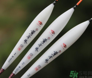 釣鯽魚用什么漂最好？釣鯽魚怎么調漂？
