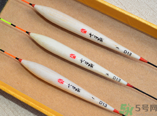 釣鯽魚用什么漂最好？釣鯽魚怎么調漂？