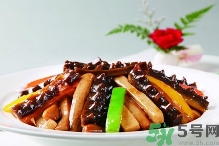 新鮮海參怎么吃最有營養(yǎng)？新鮮海參生吃最有營養(yǎng)嗎？