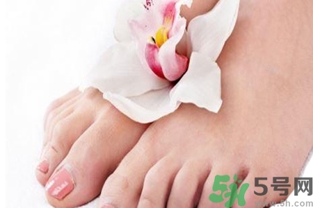 腳趾甲長到肉里怎么辦？腳趾甲長到肉里是什么原因？