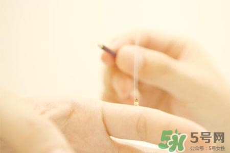 面癱能艾灸嗎？艾灸能治療面癱嗎？