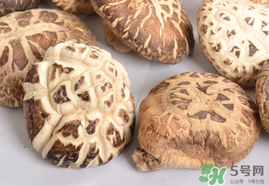 干香菇和鮮香菇的區(qū)別？干香菇和鮮香菇哪個好？
