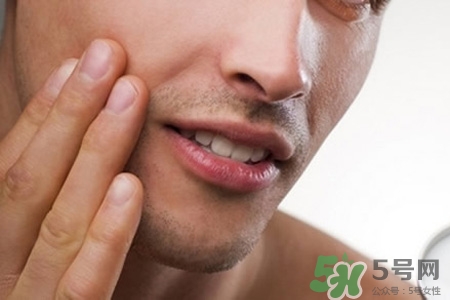 男人臉上酒刺怎么去掉？臉上長(zhǎng)酒刺是怎么回事？