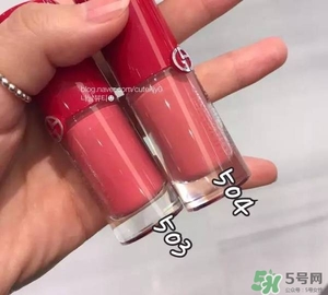 阿瑪尼小胖丁唇釉哪個色最火？阿瑪尼小胖丁唇釉保留了紅管的哪個色？