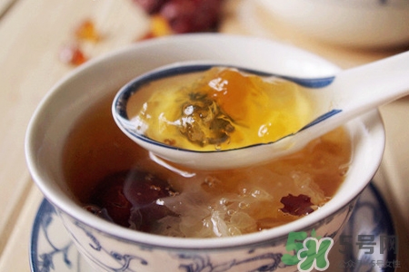 銀耳紅棗湯怎么做最正宗好吃？銀耳紅棗湯怎么做補(bǔ)血養(yǎng)顏？