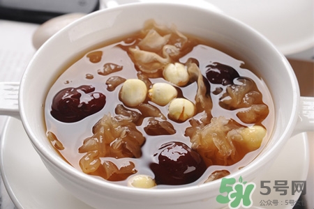 銀耳紅棗湯怎么做最正宗好吃？銀耳紅棗湯怎么做補(bǔ)血養(yǎng)顏？