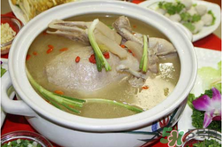 鴨肉和什么煲湯好？鴨肉和什么一起燉好吃？