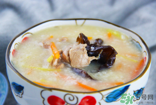 吃完鴨肉可以喝牛奶嗎？鴨肉和牛奶能一起吃嗎？