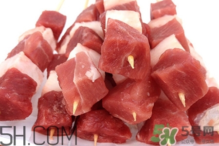 吃完羊肉能吃柿子嗎？羊肉和柿子能一起吃嗎？