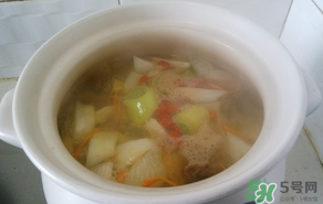 雞肉可以和白蘿卜一起燉湯嗎？雞肉和白蘿卜能一起吃嗎？