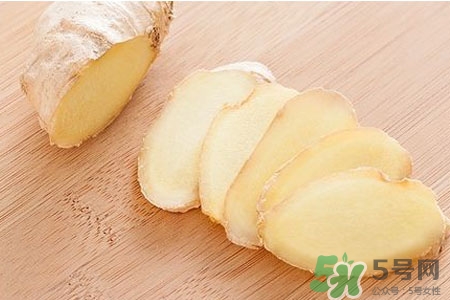 生姜水能洗頭發(fā)嗎？姜湯洗頭發(fā)有什么好處？