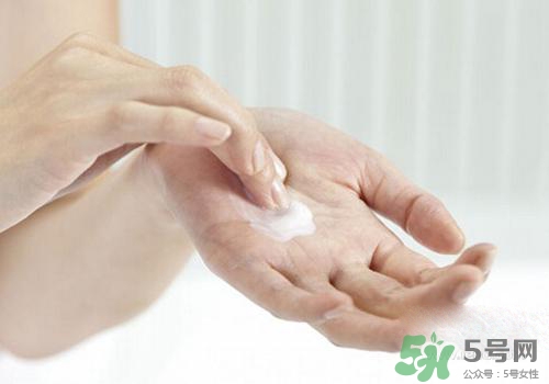 潤(rùn)膚露怎么用？潤(rùn)膚露使用方法