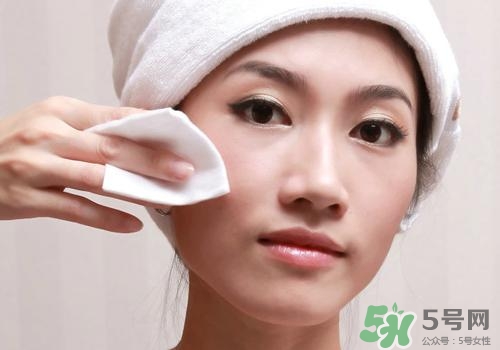 潤膚露可以卸妝嗎？潤膚露怎么卸妝？