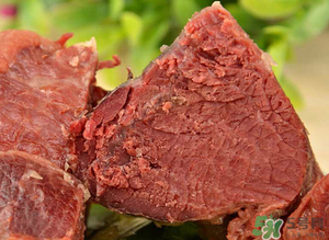 熟牛肉放冰箱里能保鮮多久？熟牛肉冷凍可以放多久？