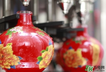 一喝白酒就胃疼怎么回事？一喝白酒就胃疼怎么辦？