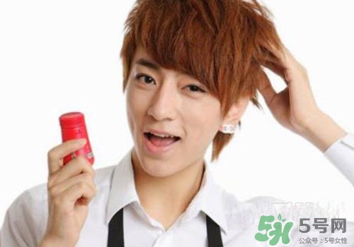 啫喱水和發(fā)蠟?zāi)膫€(gè)好？啫喱水和發(fā)蠟的區(qū)別