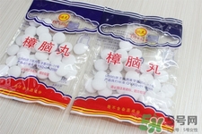 樟腦丸對蟑螂有用嗎？祛除蟑螂的小妙招