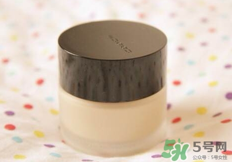 suqqu和cpb哪個(gè)好？suqqu和cpb粉霜哪個(gè)好？