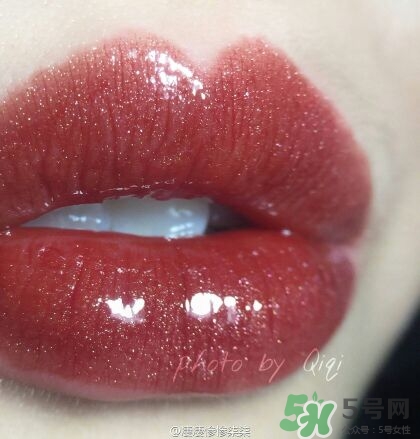 露華濃唇釉055價(jià)位 露華濃055多少錢？