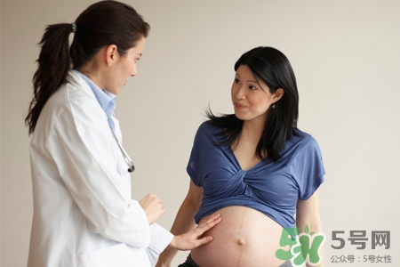 生孩子下面要剃陰毛嗎？分娩時需要剃毛嗎？