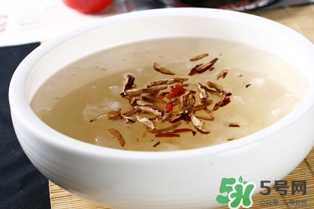 銀耳湯能天天喝嗎？銀耳湯一天中什么時(shí)候喝最好？