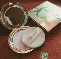 elegance極致歡顏蜜粉怎么樣？elegance蜜粉餅好用嗎？