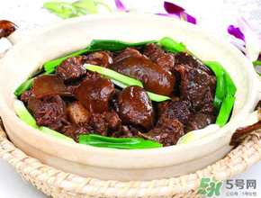 狗肉和什么一起吃最好？狗肉和什么一起燉好吃？