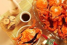 喝白酒能吃螃蟹嗎？吃螃蟹喝什么酒好？