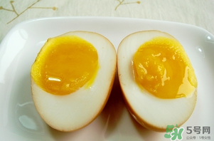 雞蛋可以帶殼蒸嗎？帶殼雞蛋蒸多久能熟？