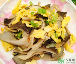 平菇能和雞蛋一起吃嗎？平菇和雞蛋能一起吃嗎？