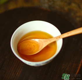 寶寶多大可以吃核桃油？寶寶吃核桃油的好處