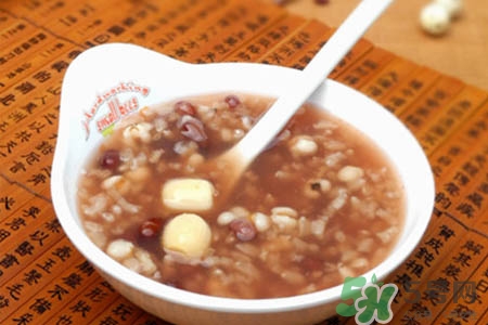 冬天可以喝紅豆薏米粥嗎？冬天喝紅豆薏米粥好嗎？